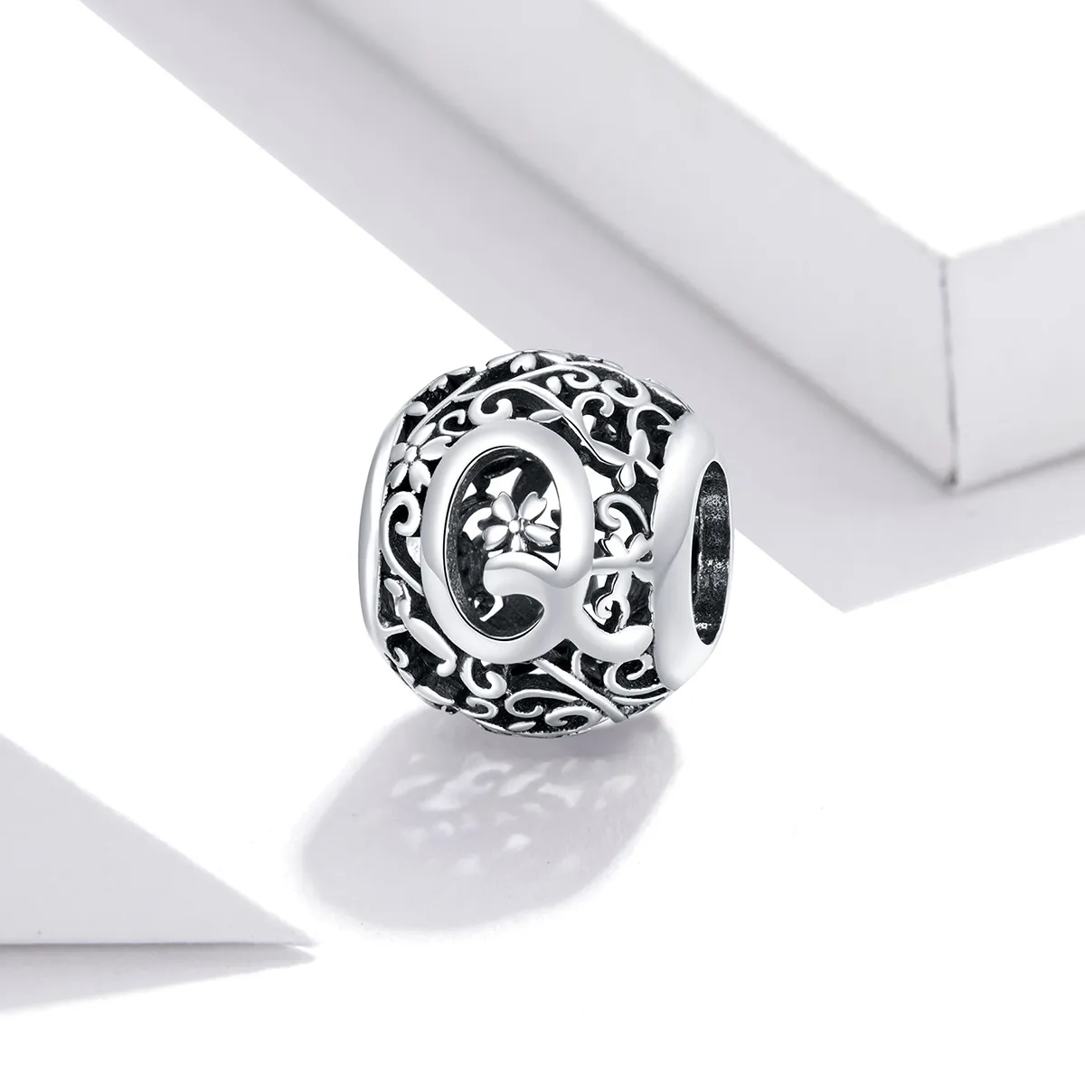 Openwork Flower Letter Q Charm - PANDORA Style - SCC1444-Q