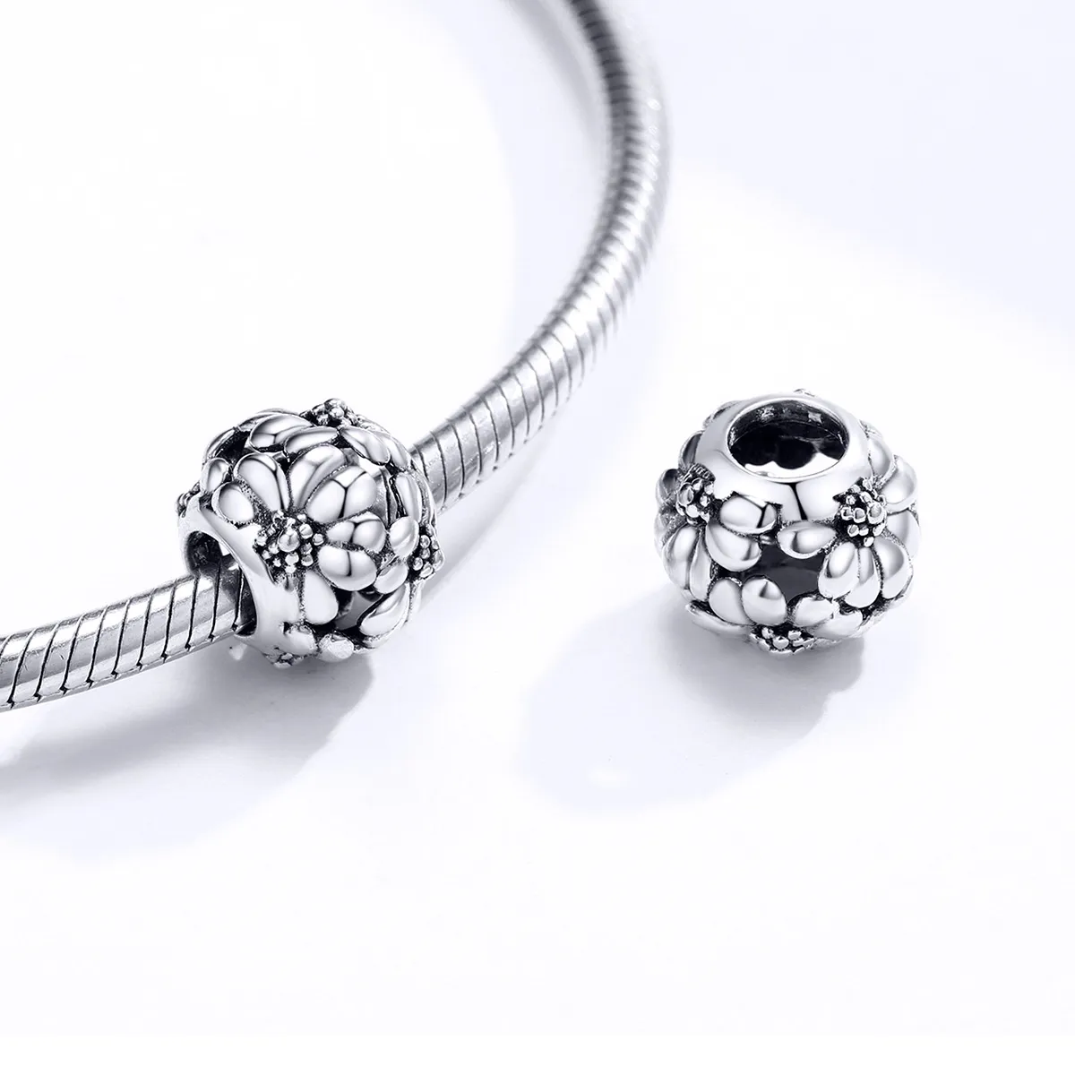 Pandora Style Silver Charm, Daisy - SCC1487