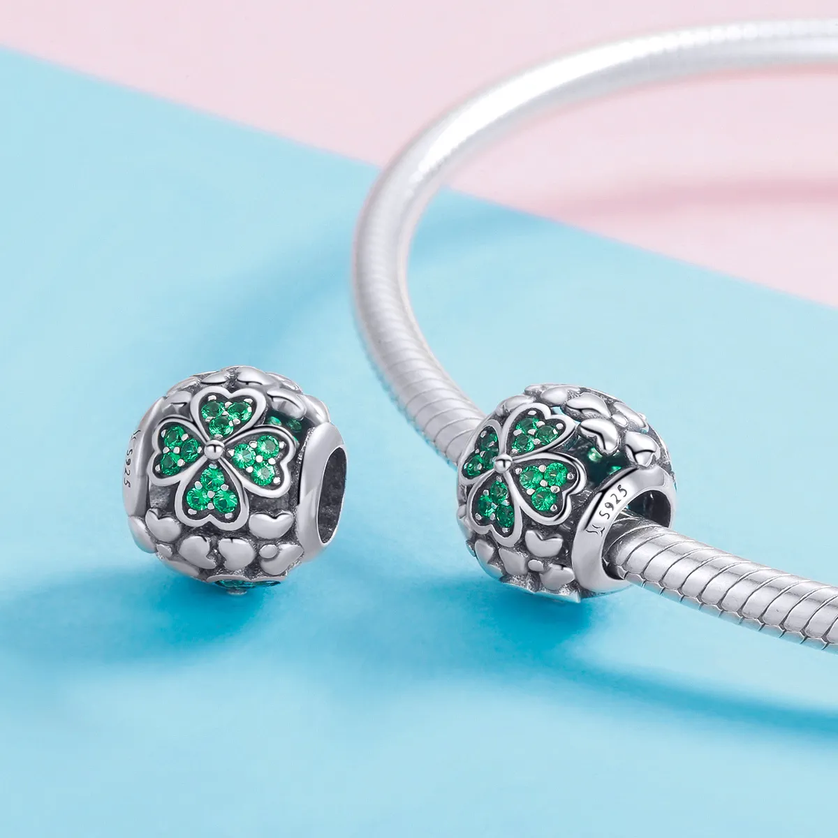 Pandora Style Silver Charm, Green Clover - SCC964