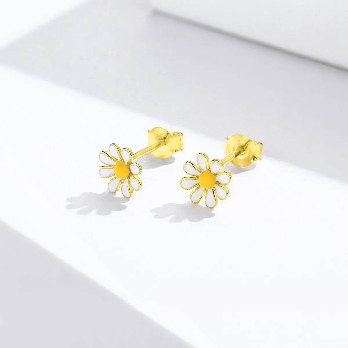 Pandora Style 18ct Gold Plated Stud Earrings, Daisy - BSE203