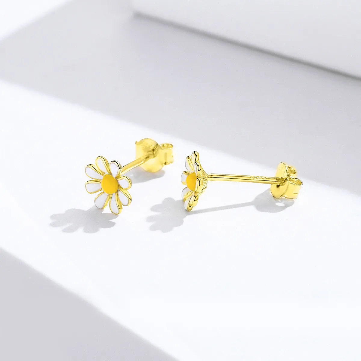 Pandora Style 18ct Gold Plated Stud Earrings, Daisy - BSE203