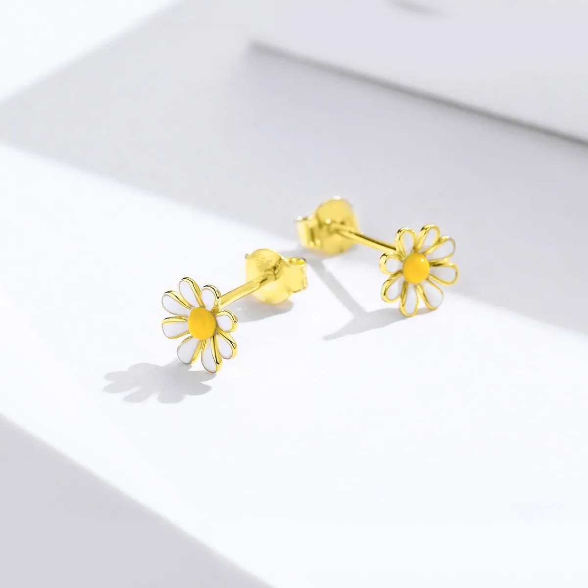 Pandora Style 18ct Gold Plated Stud Earrings, Daisy - BSE203