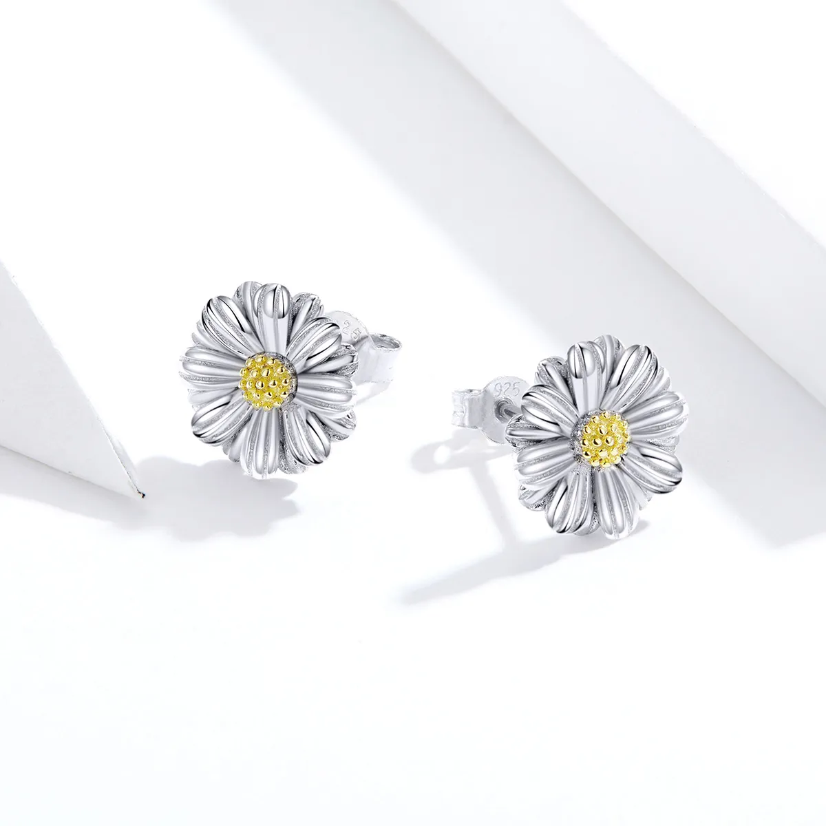 Pandora Style Silver Stud Earrings, Dazzling Daisy - SCE774