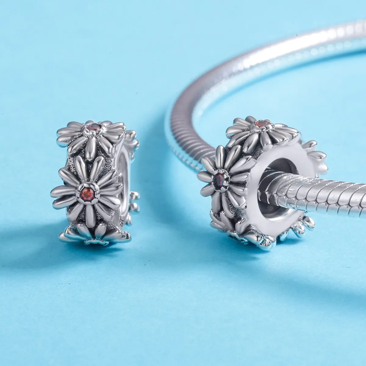 Pandora Style Silver Spacer Charm, Daisy Wreath - SCC598