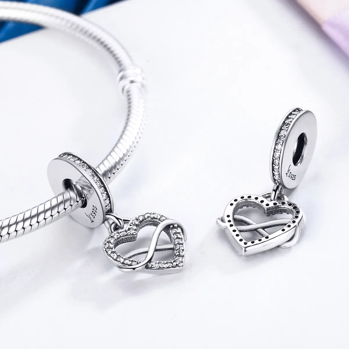 PANDORA Style Love Knows No Bounds Dangle Charm - SCC261