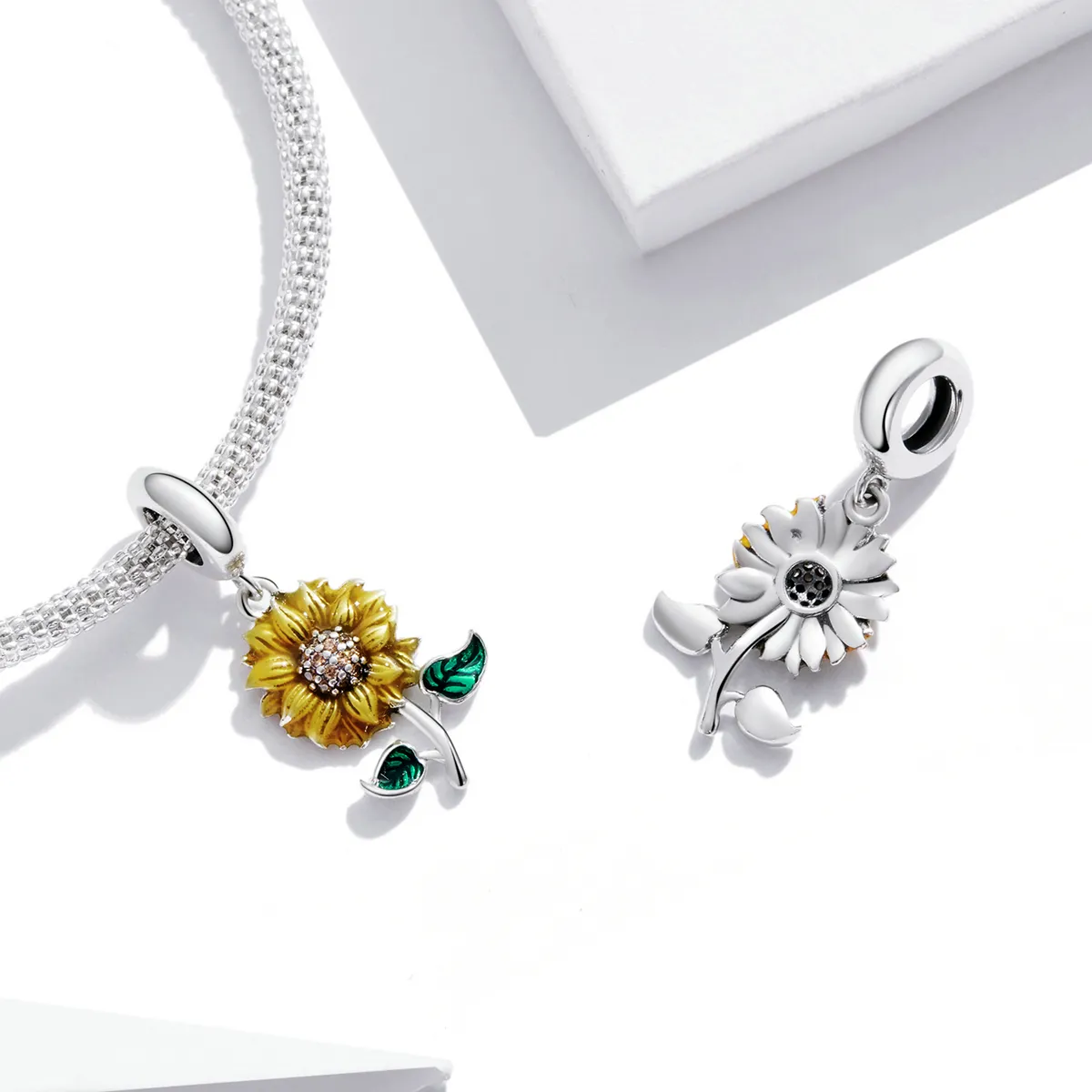 PANDORA Style Sunflower Dangle Charm - SCC2079