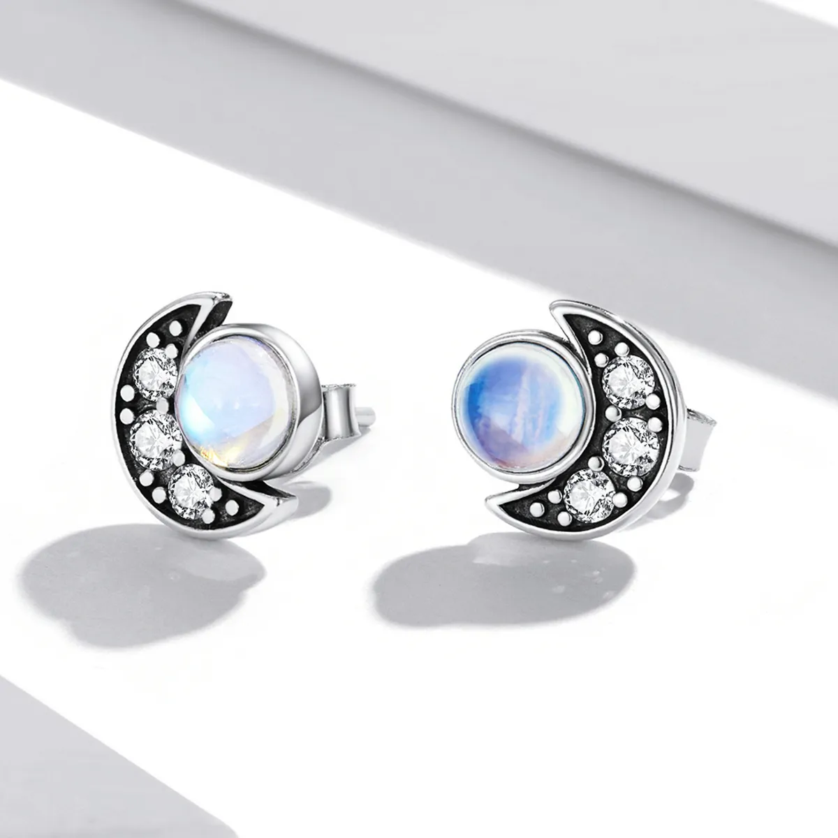 PANDORA Style Bright Moon Stud Earrings - SCE1335