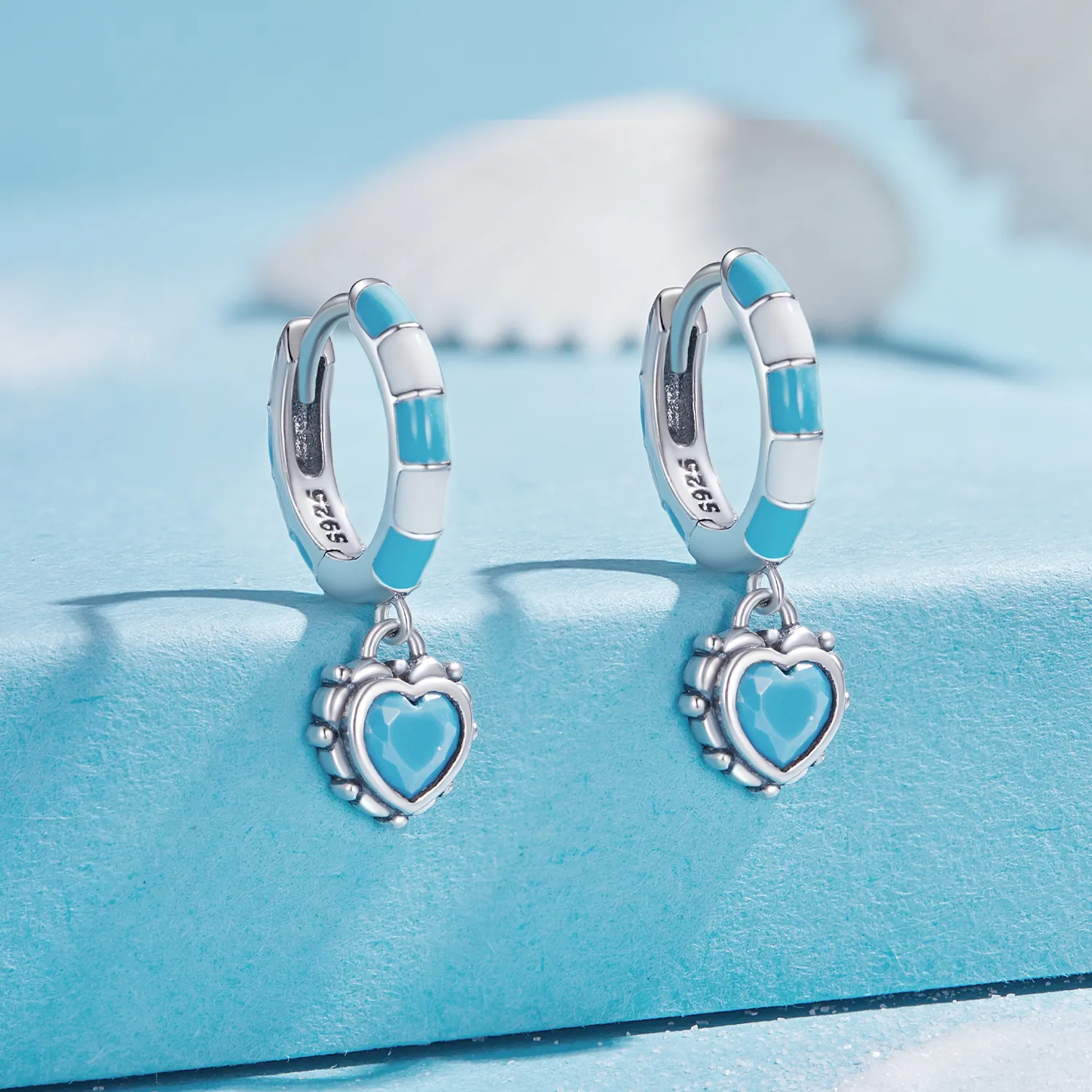 Pandora-inspired heart-shaped hoops earrings - SCE1594