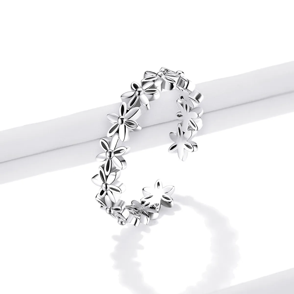 Pandora Style Daisy Band Ring - BSR184