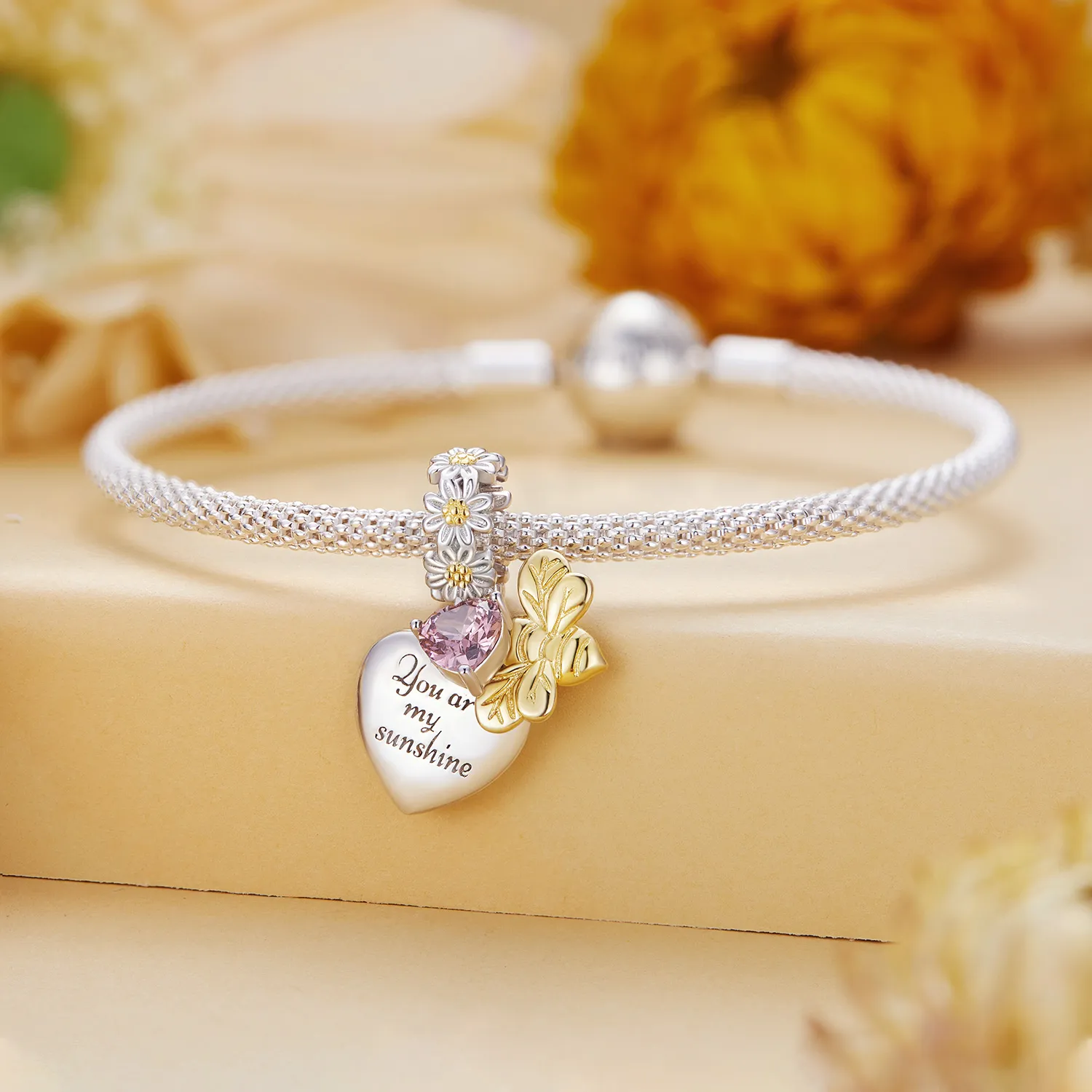 Pandora Style Daisy Bee Charm - BSC816!