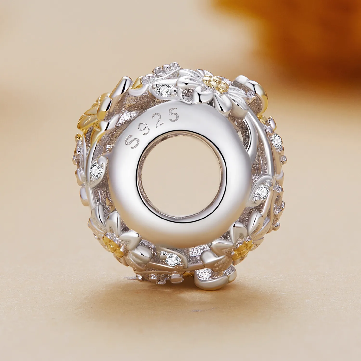 Pandora Style Daisy Bee Charm - BSC818!