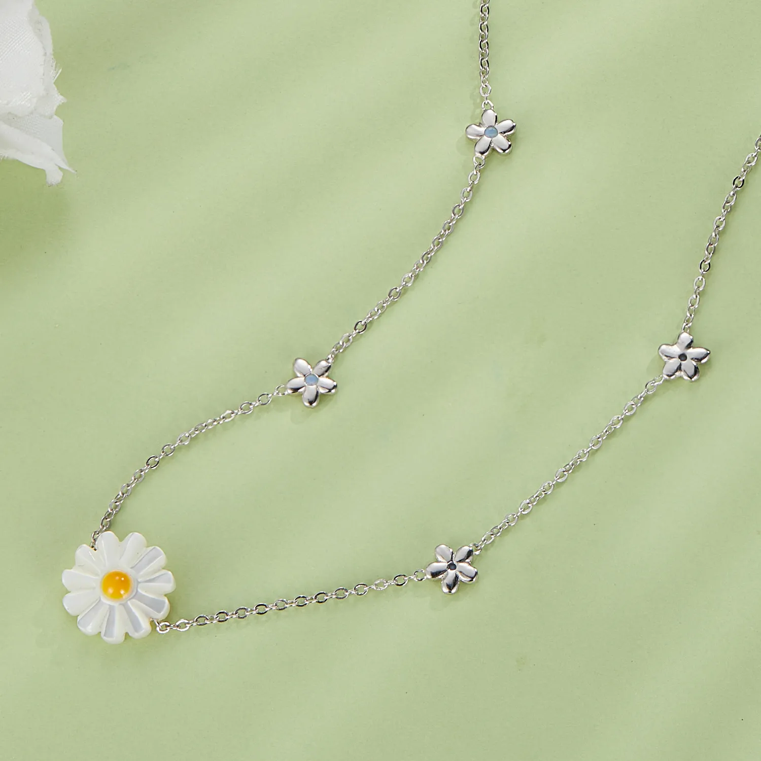 Pandora Style Daisy Necklace - SCN494