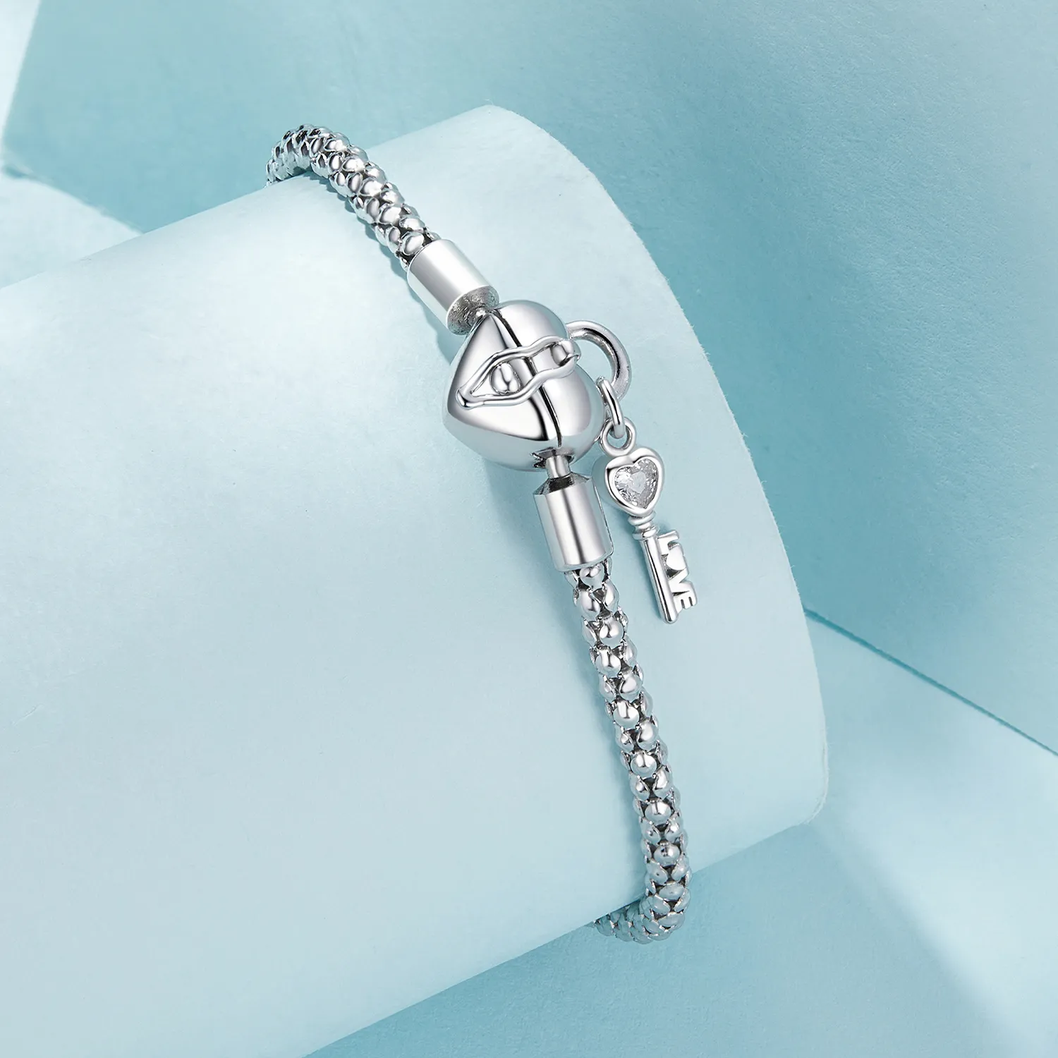 Pandora Style Heart Lock Key Chain Bracelet - SCB259