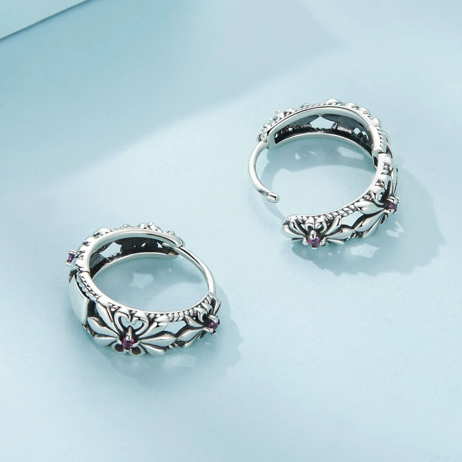 Pandora Style Iris Vintage Hoop Earrings - SCE1649