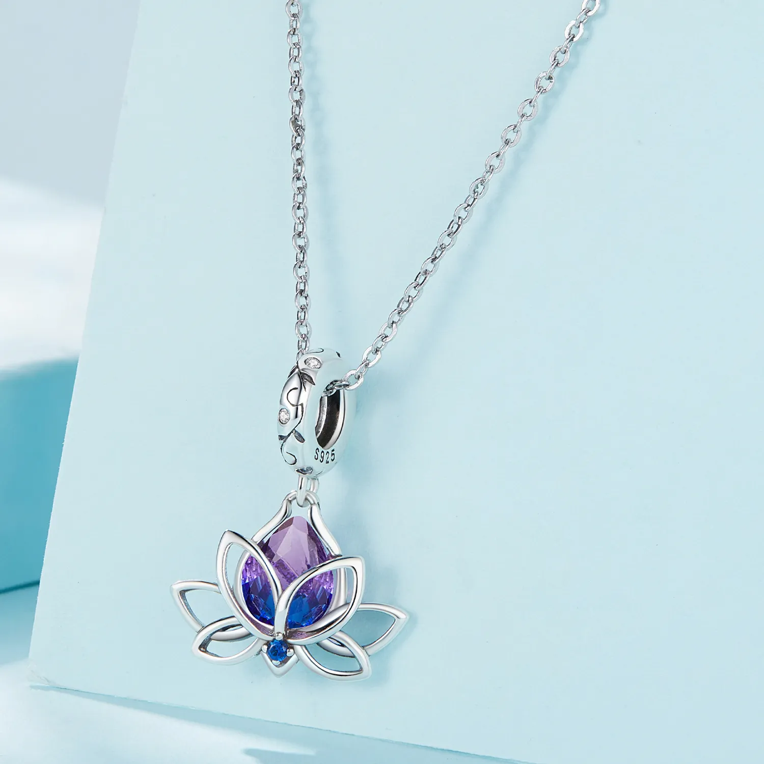 Pandora Style Lotus Dangle - SCC2562