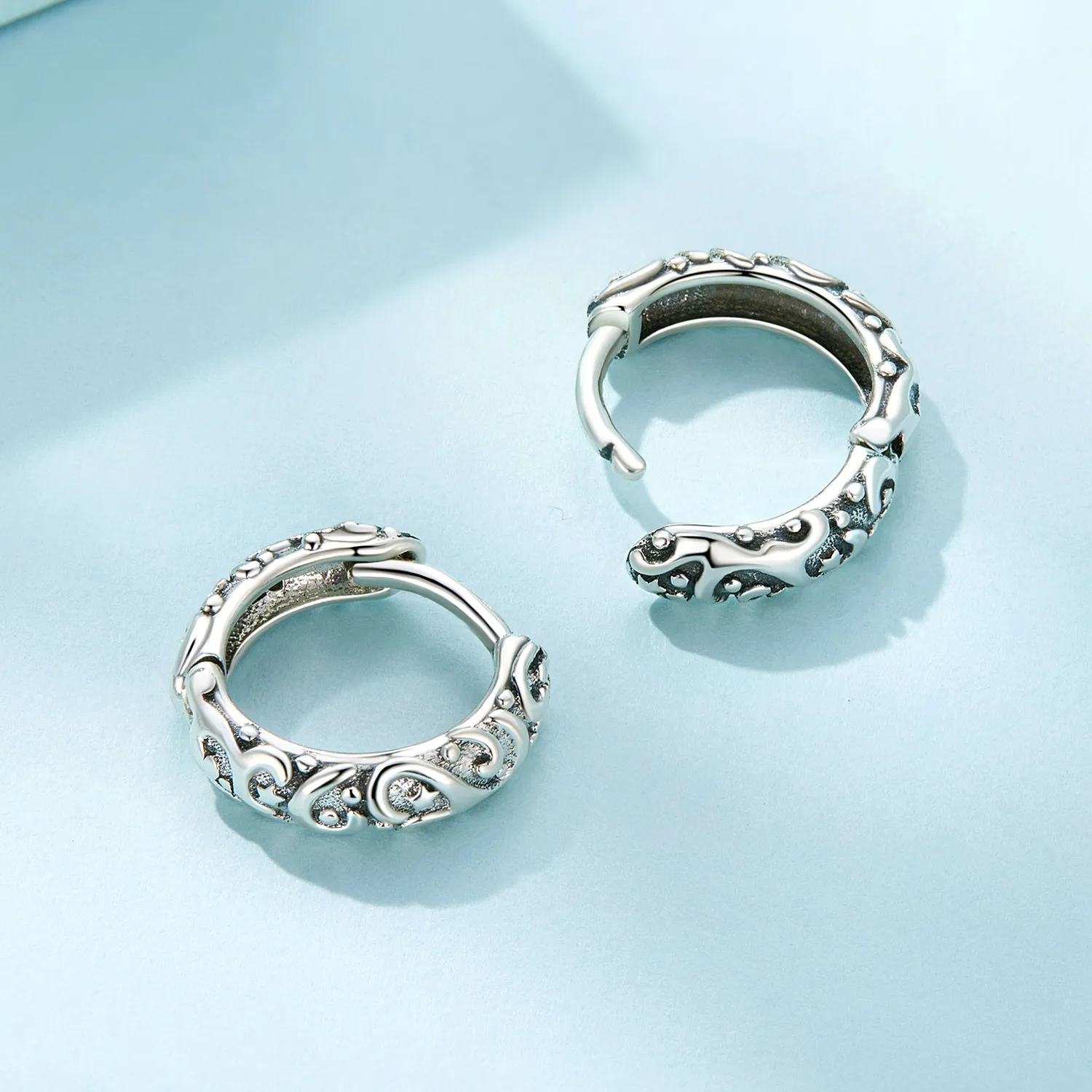 Pandora Style Retro Pattern Hoop Earrings - SCE1659