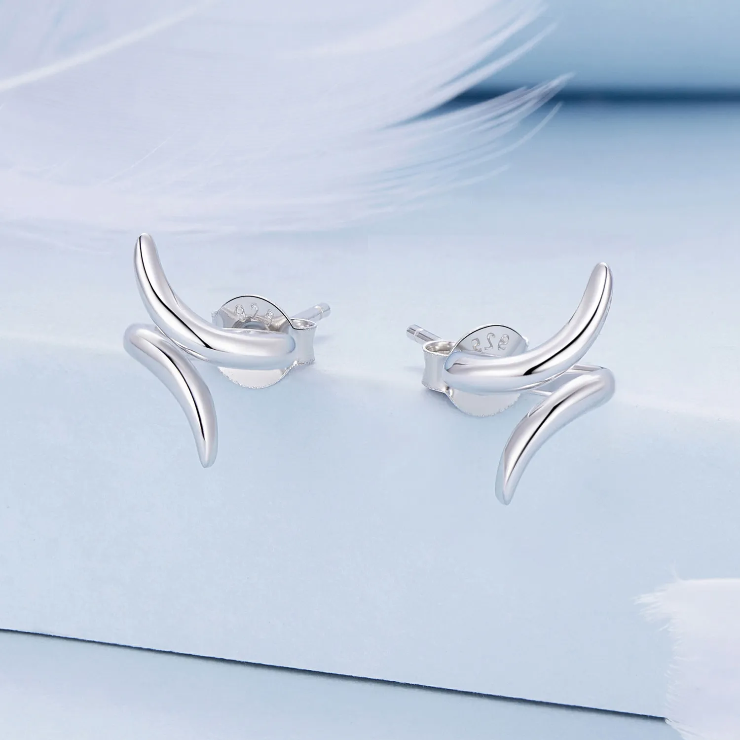 Pandora-inspired Headphones Stud Earrings - BSE903