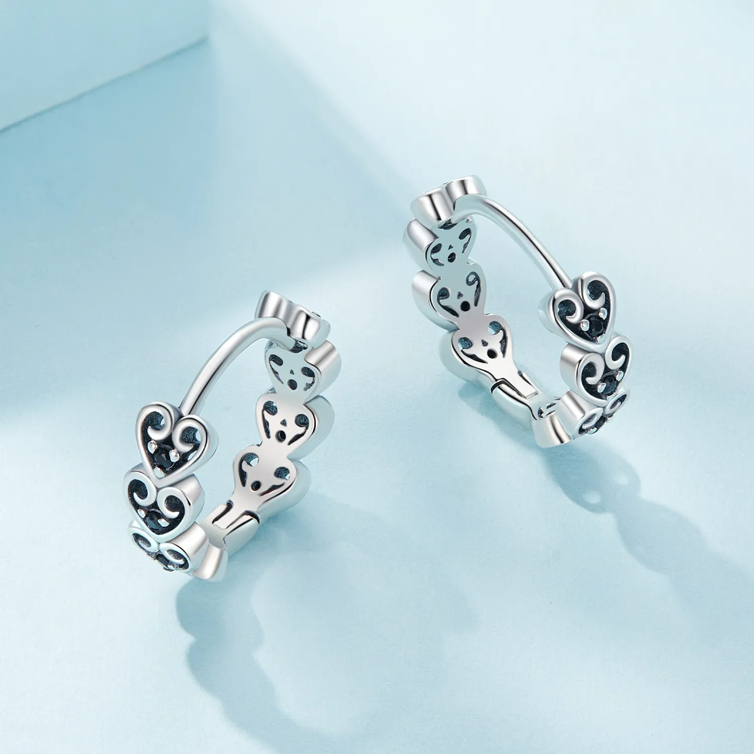 Pandora-inspired heart-shaped hoop earrings - SCE1613