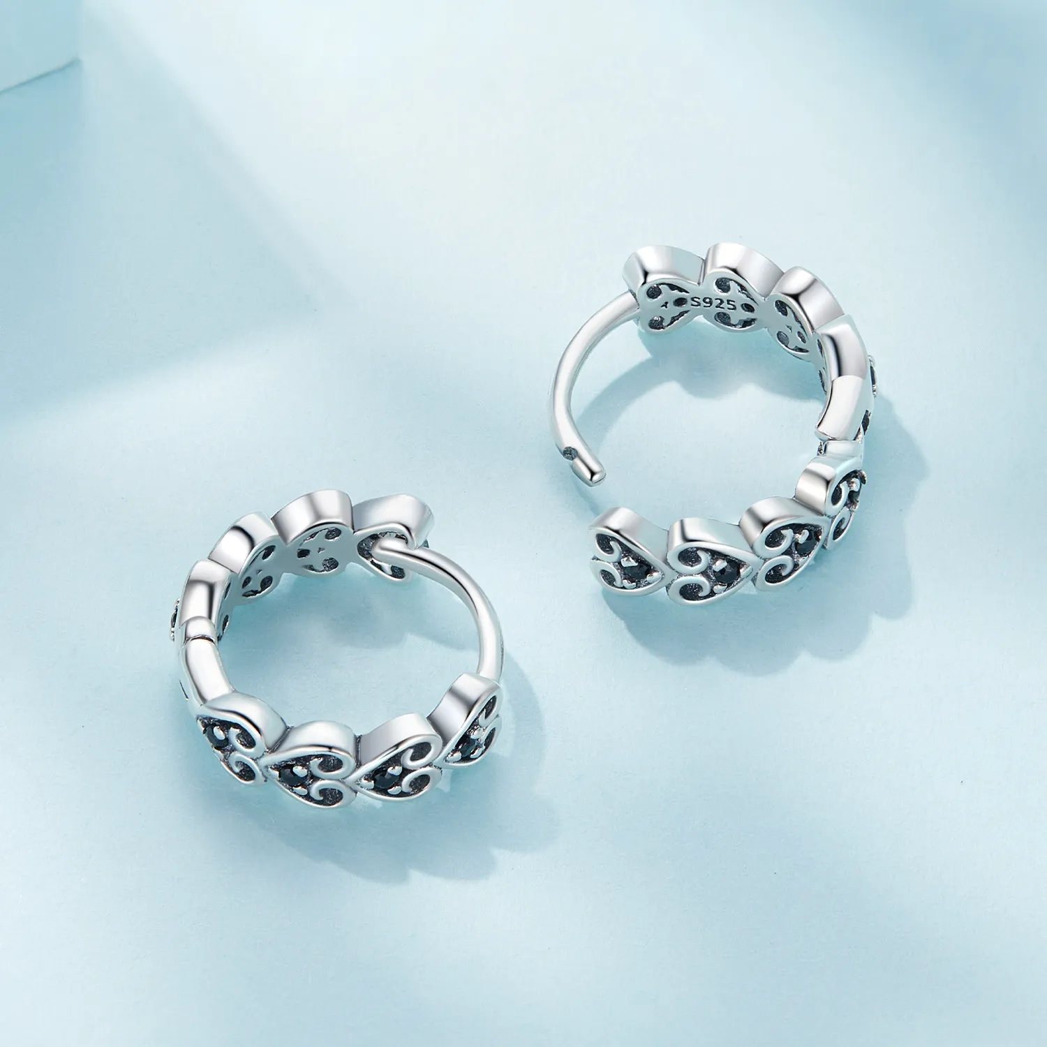 Pandora-inspired heart-shaped hoop earrings - SCE1613