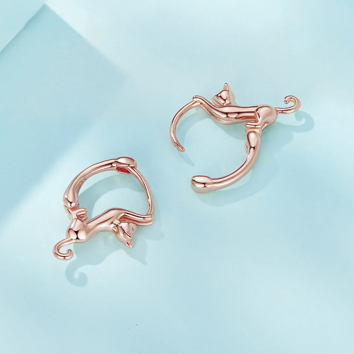 Pandora-style Cat Hoop Earrings - SCE1488-LC!