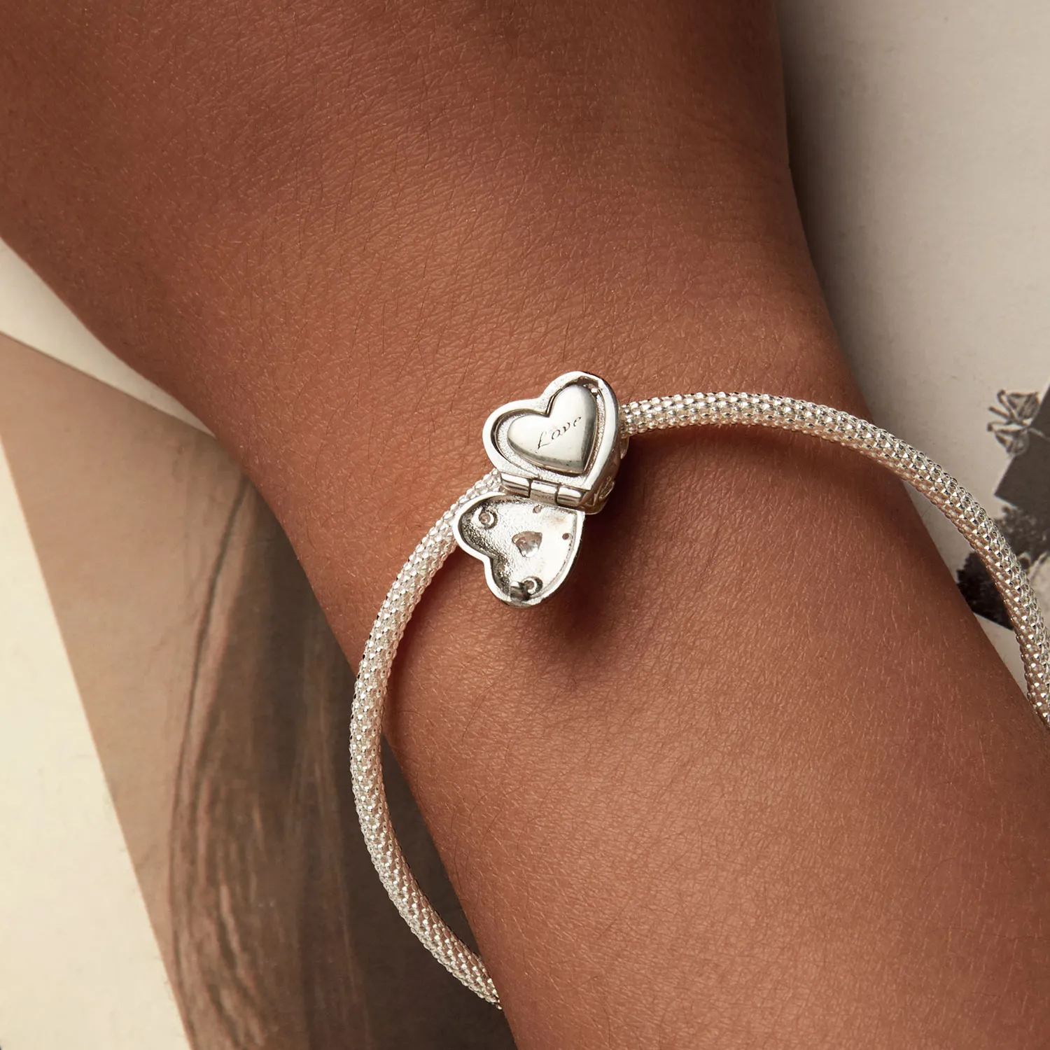 PANDORA Style Valentine's Day Open And Close Heart Beads - BSC973