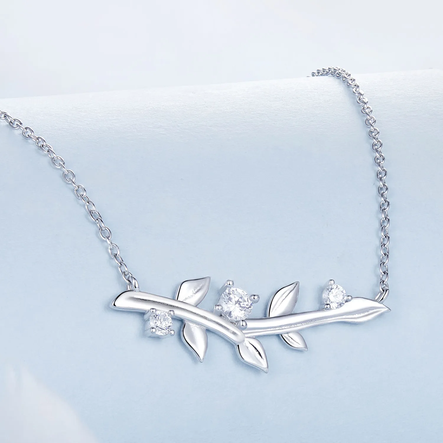 PANDORA Style Leaf Necklace - BSN391