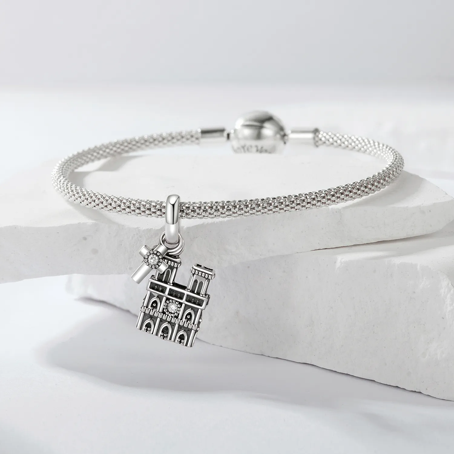 PANDORA Style Notre Dame de Paris Pendant - SCC2873