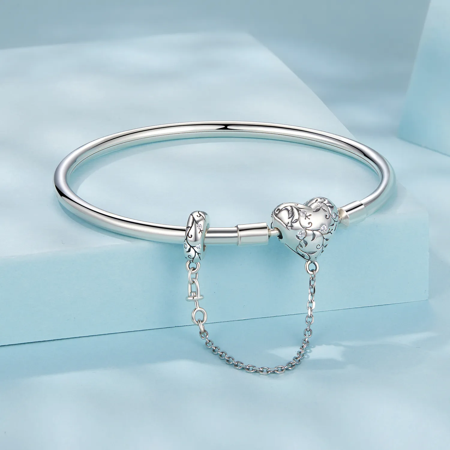 PANDORA Style Vintage Heart Bracelet - SCB287