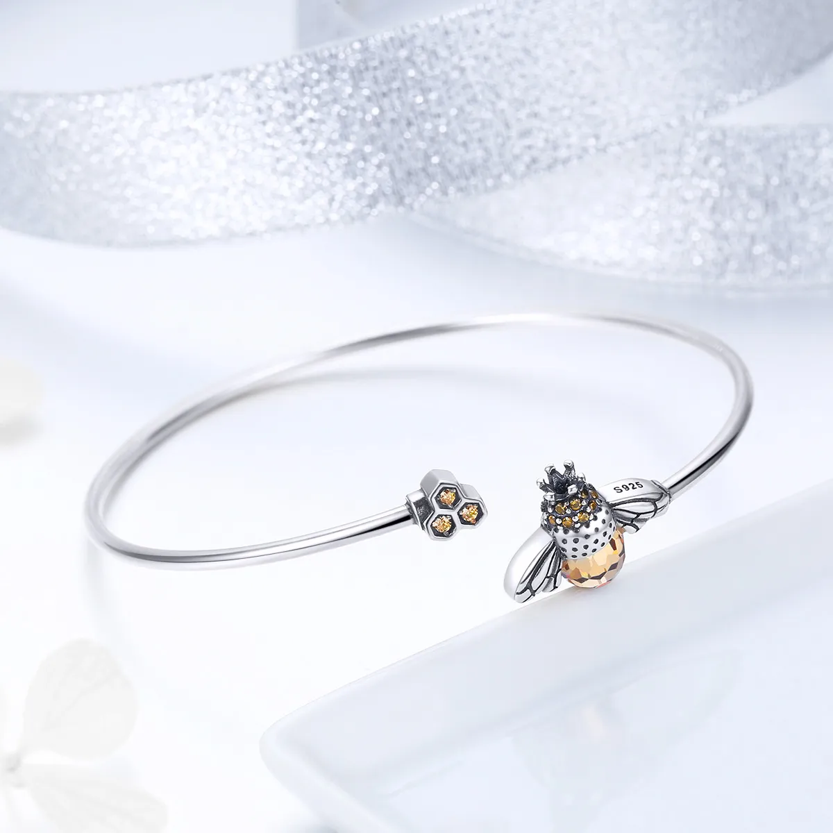 Silver Story of The Bee Open Bangle - PANDORA Style - SCB104