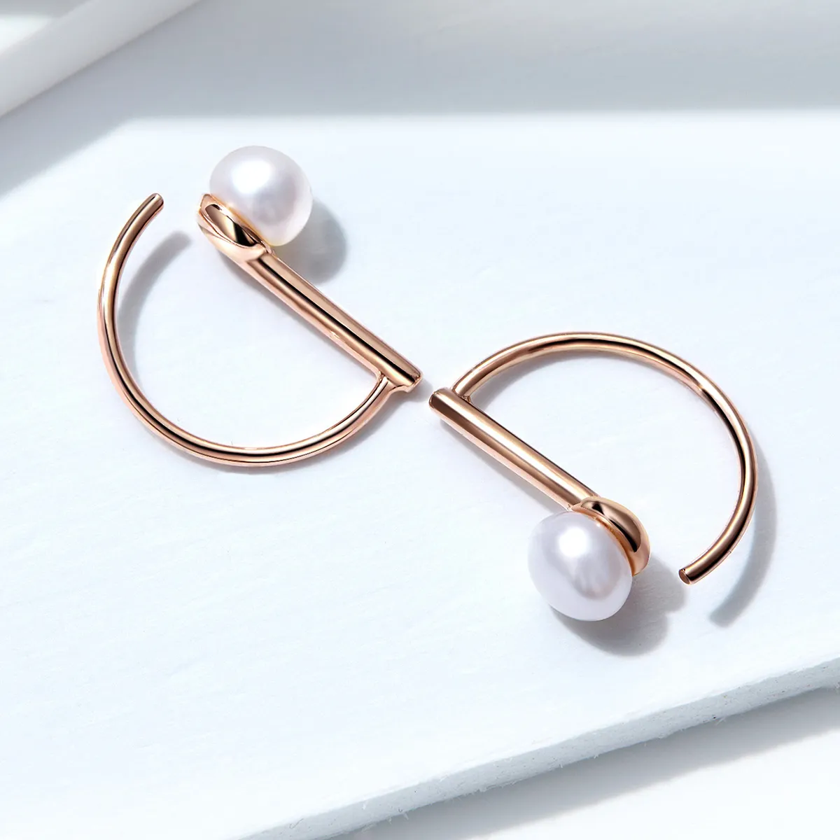 Rose Gold Pearl Hanging Earrings - PANDORA Style - SCE604