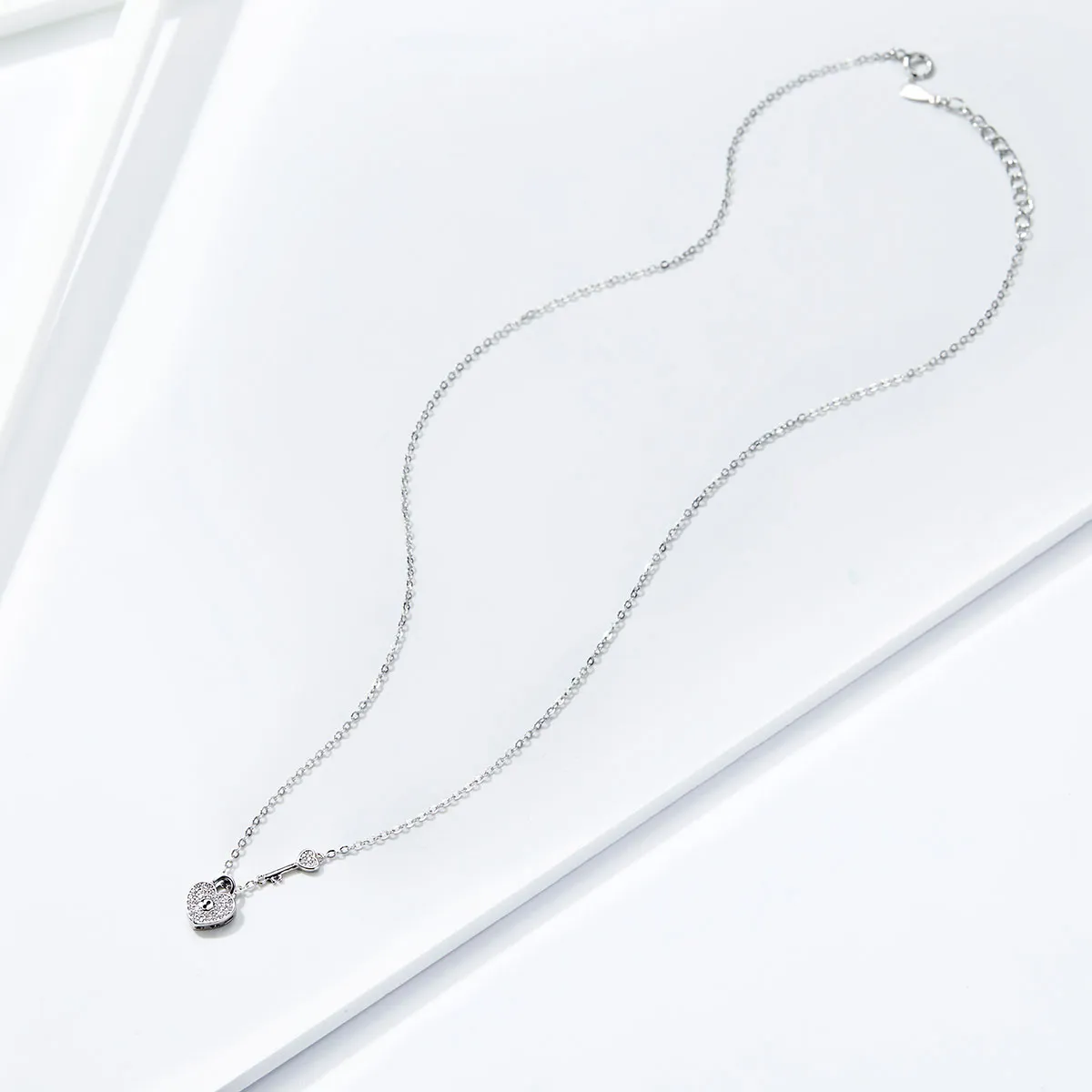 Silver Heartslock Necklace - PANDORA Style - SCN315