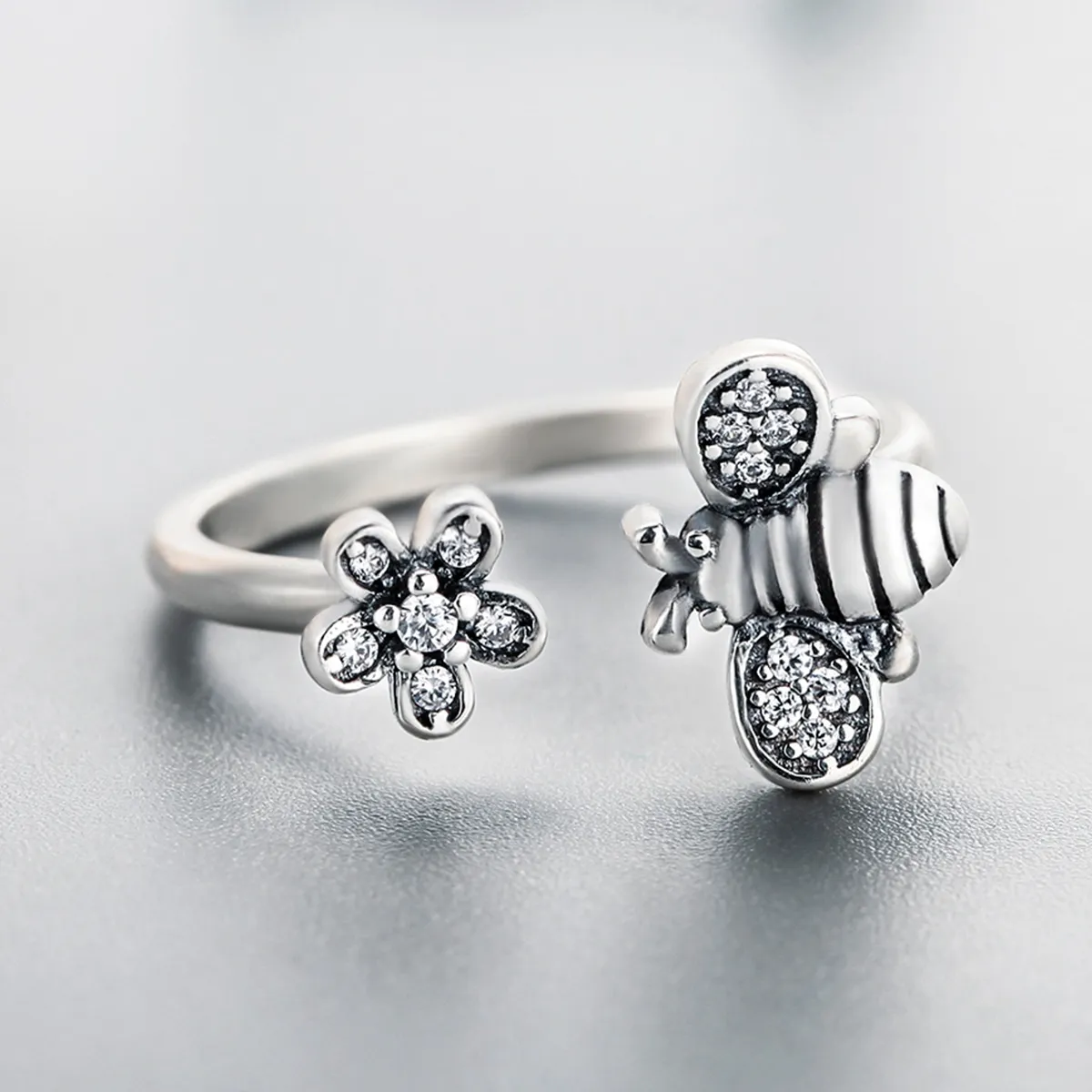 Silver Bee and Flower Ring - PANDORA Style - SCR086